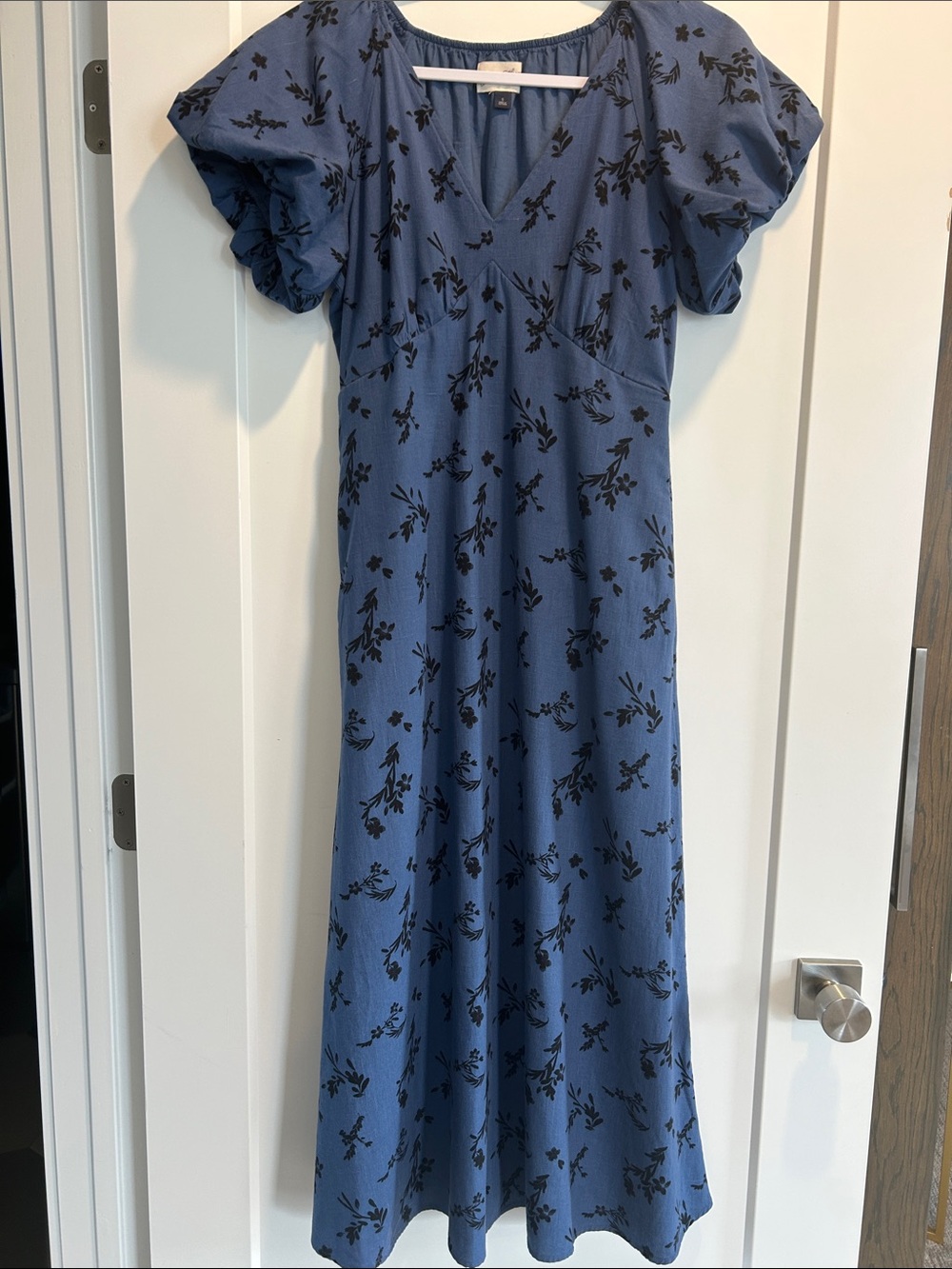 Universal Thread Blue Midi Dress with Black Floral Print